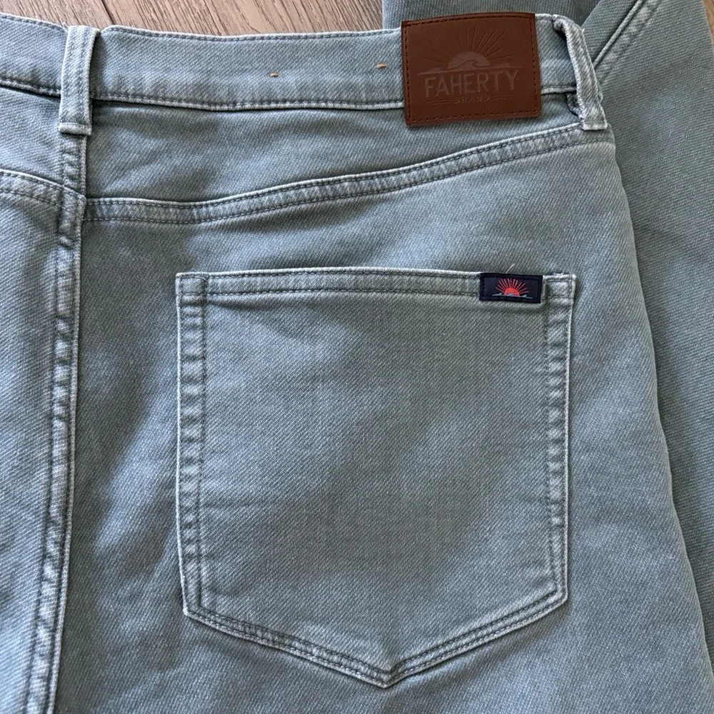 Men’s Faherty Sunwashed Blue Jeans 36x30 - Picture 6 of 7